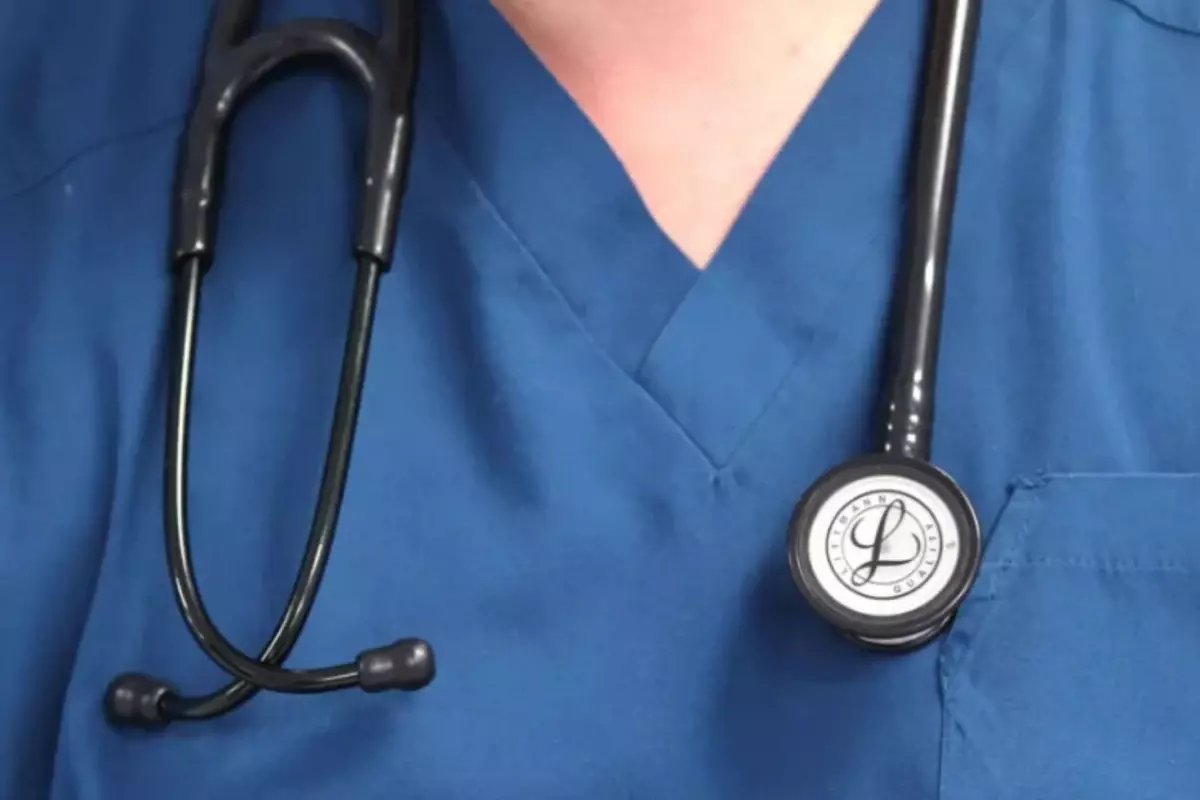 mahkemeden ameliyati yarida birakip hemsire ile iliskiye giren doktor hakkinda skandal karar f5fb88RL