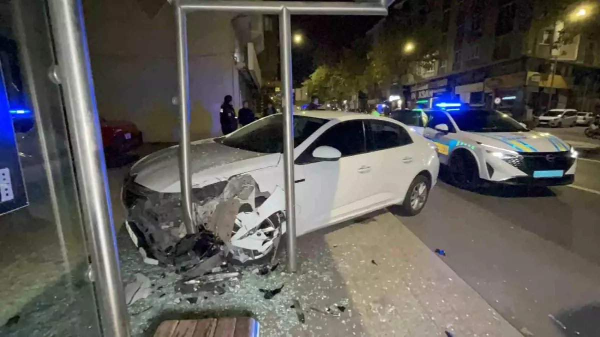 alkollu surucu yolcu duragina daldi nYW1xJrn.jpg