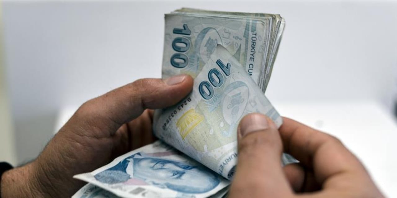 iscilerin hesabina 95er bin lira yatirildi sira digerlerinde W1sGdpkg.jpg