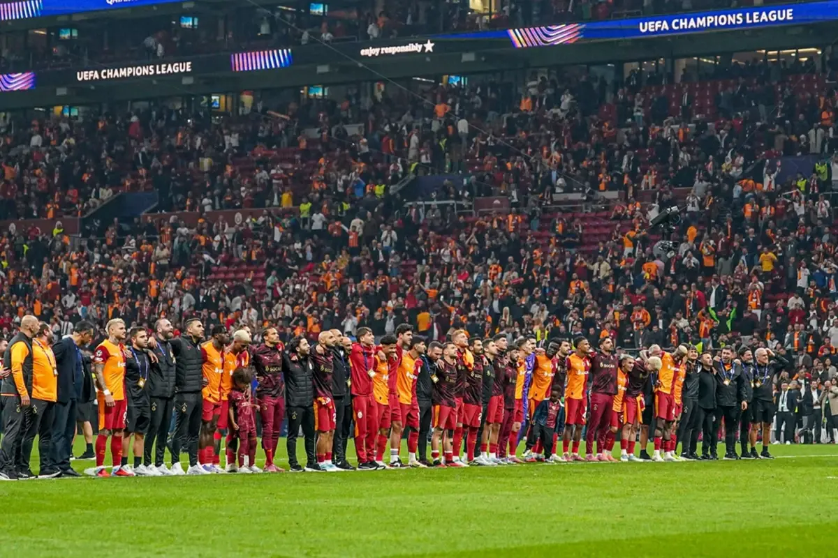 istanbulda kaybeden liverpool galatasarayin yildizina goz dikti R5vqchBw