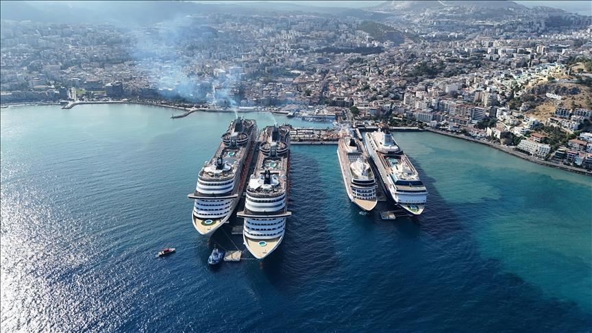 istanbulda kruvaziyer limanlarinda 410 binden fazla yolcu agirlandi x1utuFPz